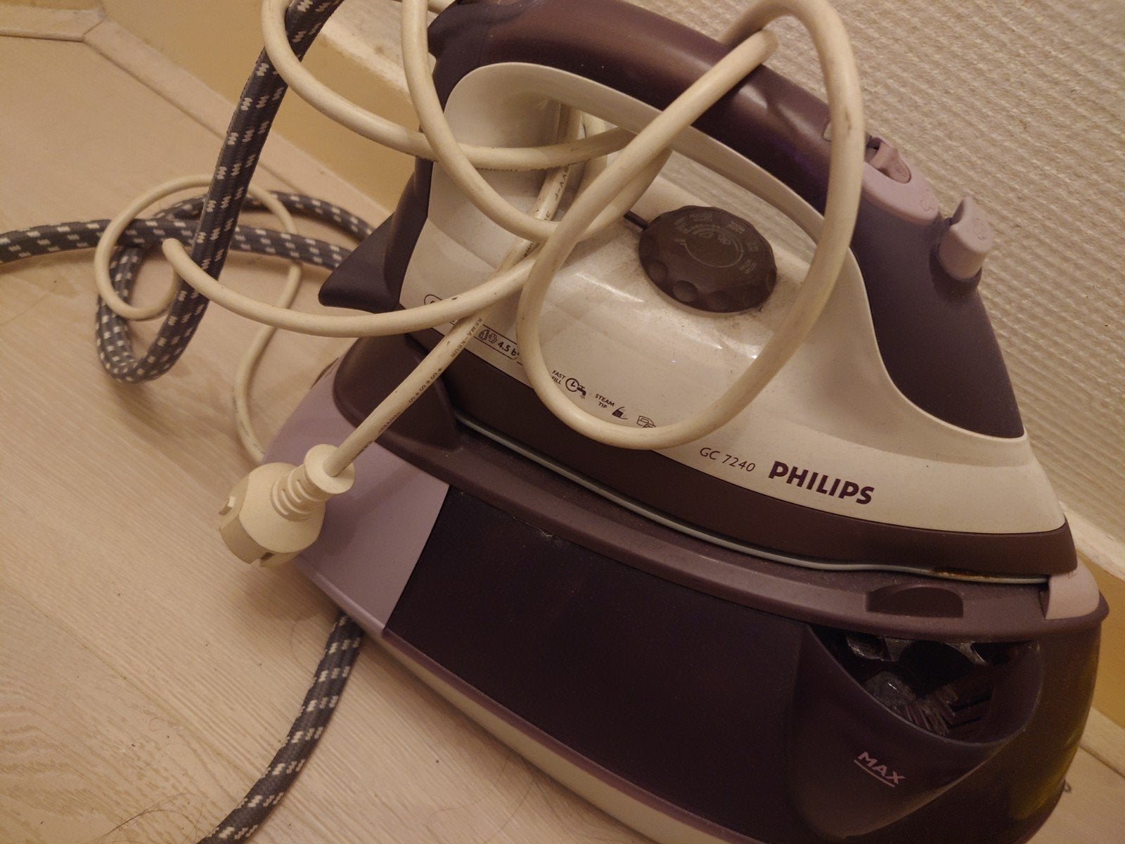 Philips GC 7240 Stoomstrijkijzer met snoer - MOET NU WEG, Witgoed en Apparatuur, Strijkijzers en Strijkplanken, Ophalen, Gebruikt