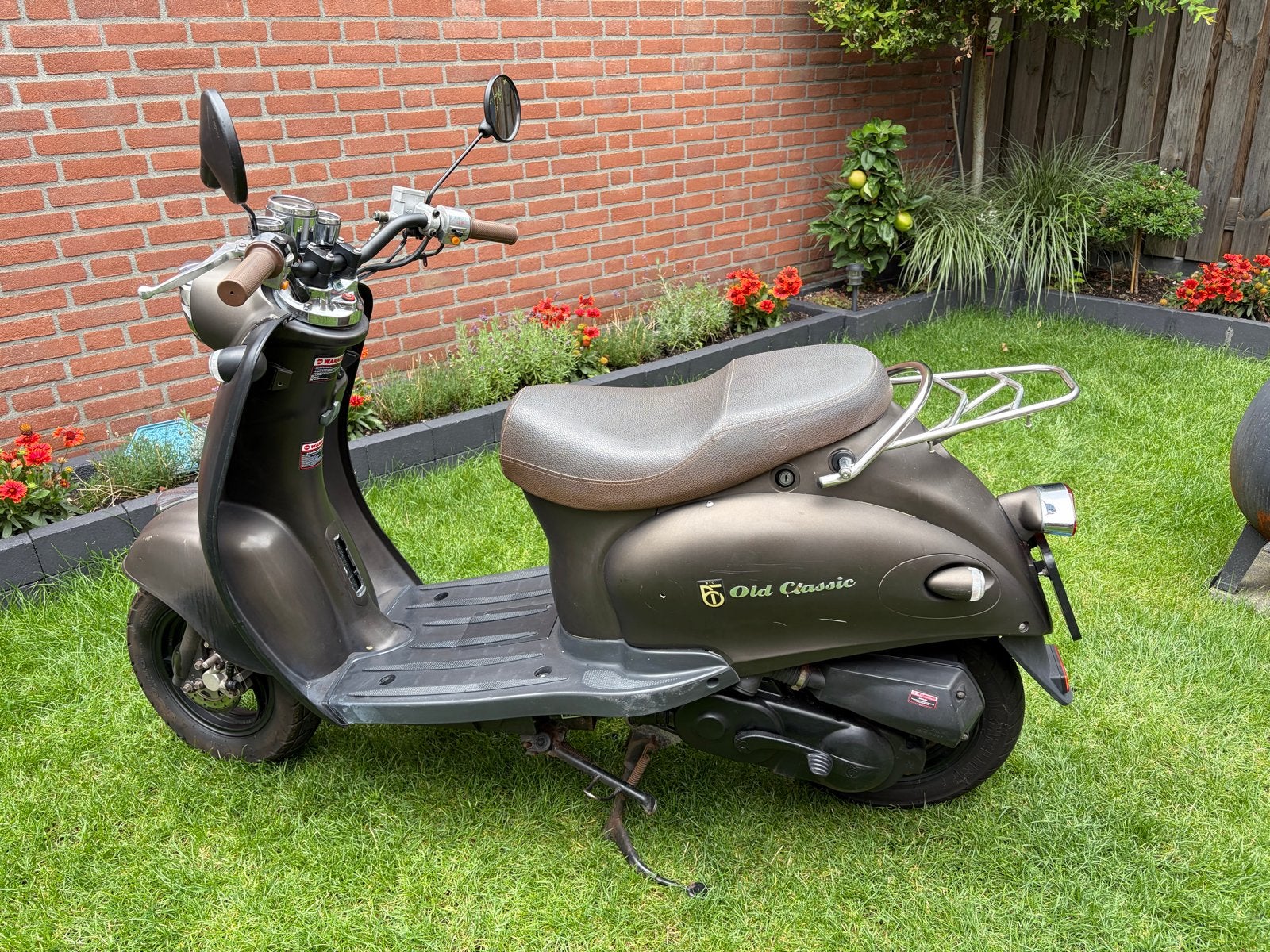 BTC Old Classic Scooter - Goed onderhouden, start en rijdt, Fietsen en Brommers, Gebruikt, Benzine, Ophalen, Overige merken