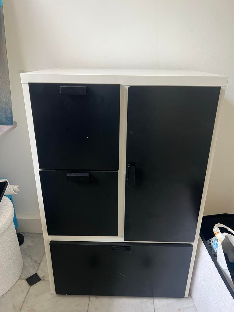 IKEA Kast met lades en deur - Zwart/Wit, Ophalen, Overige materialen, Gebruikt, 100 tot 150 cm