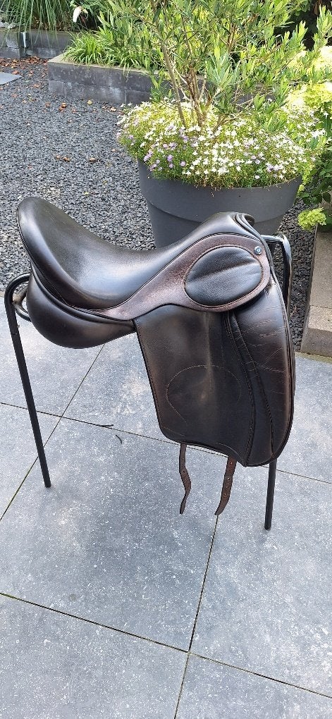 Dressuurzadel  Hulsebos, Dieren en Toebehoren, Paarden en Pony's | Zadels, Gebruikt, Diepe zit, XL (18 inch of meer), Middel