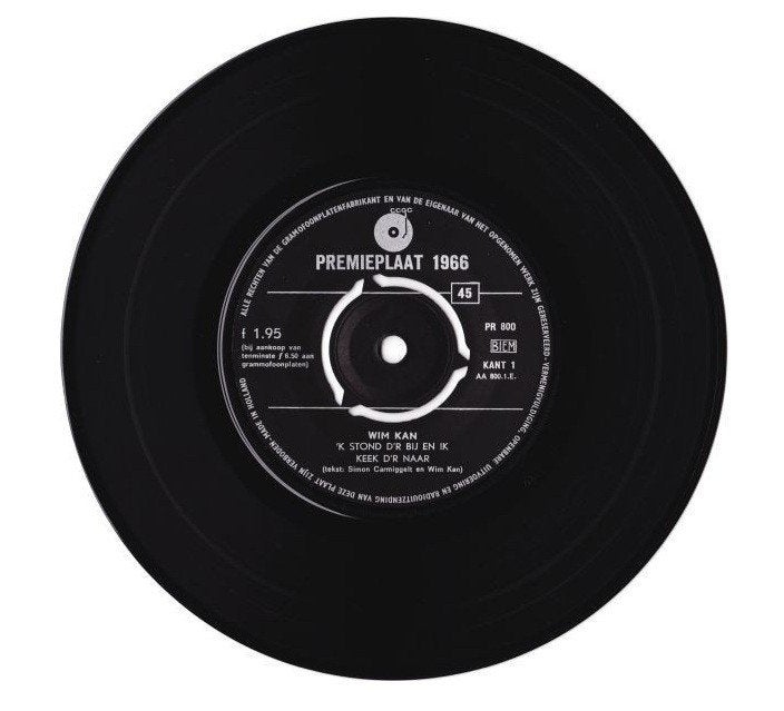 Wim Kan / Corry Vonk 7-inch plaat uit 1966., Gebruikt, Eerste persing, Ophalen of Verzenden, Levenslied of Smartlap