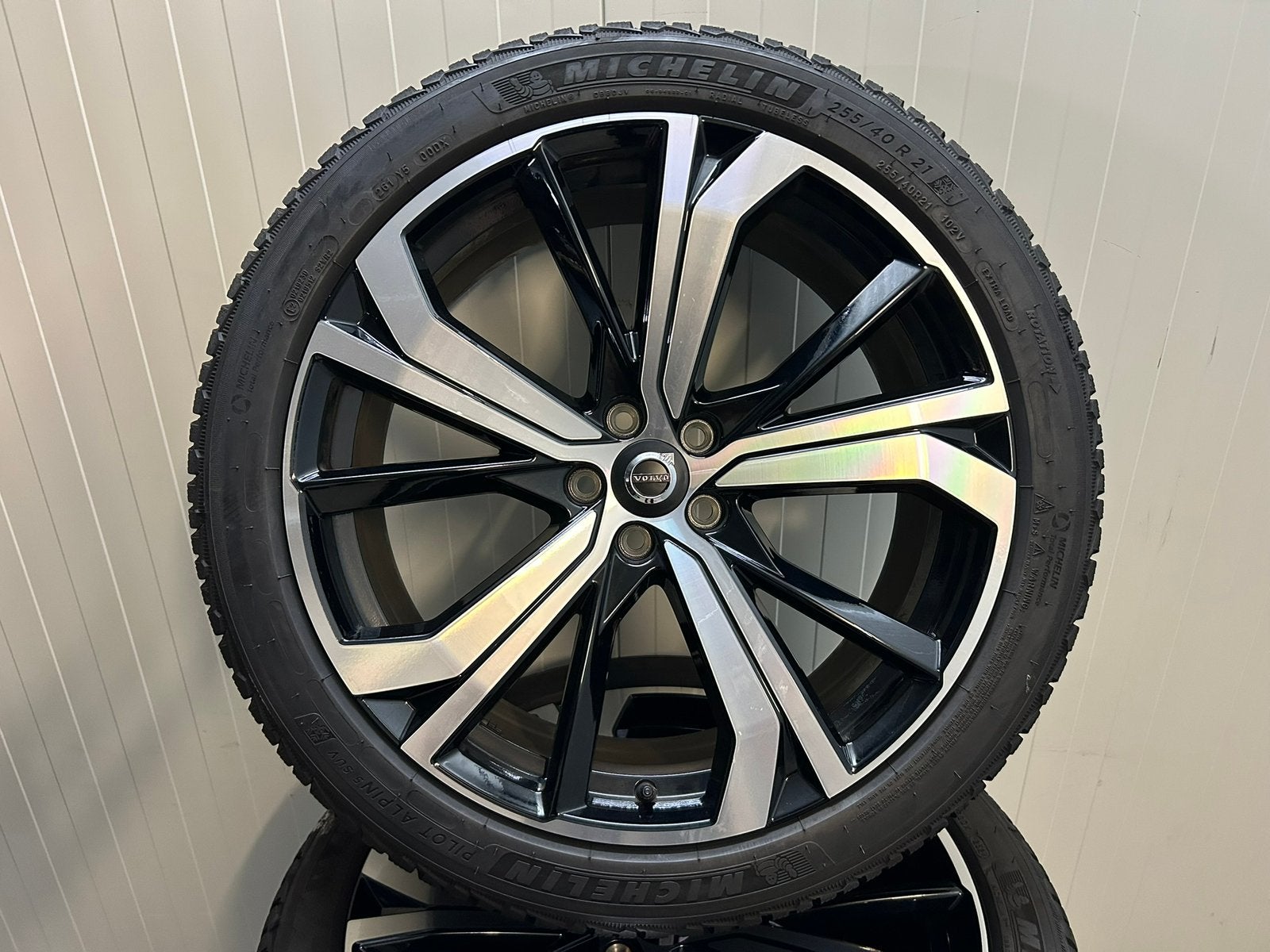 Originele Volvo XC60 21 inch Michelin winter 2024 ZGAN DEMO, Auto-onderdelen, Ophalen, Gebruikt, 255 mm, Banden en Velgen