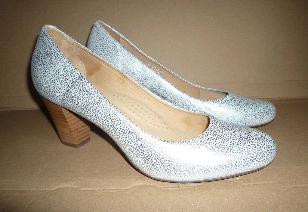 pumps  maat 39   merk: Lineazeta, Pumps, Ophalen of Verzenden, Zo goed als nieuw, Grijs