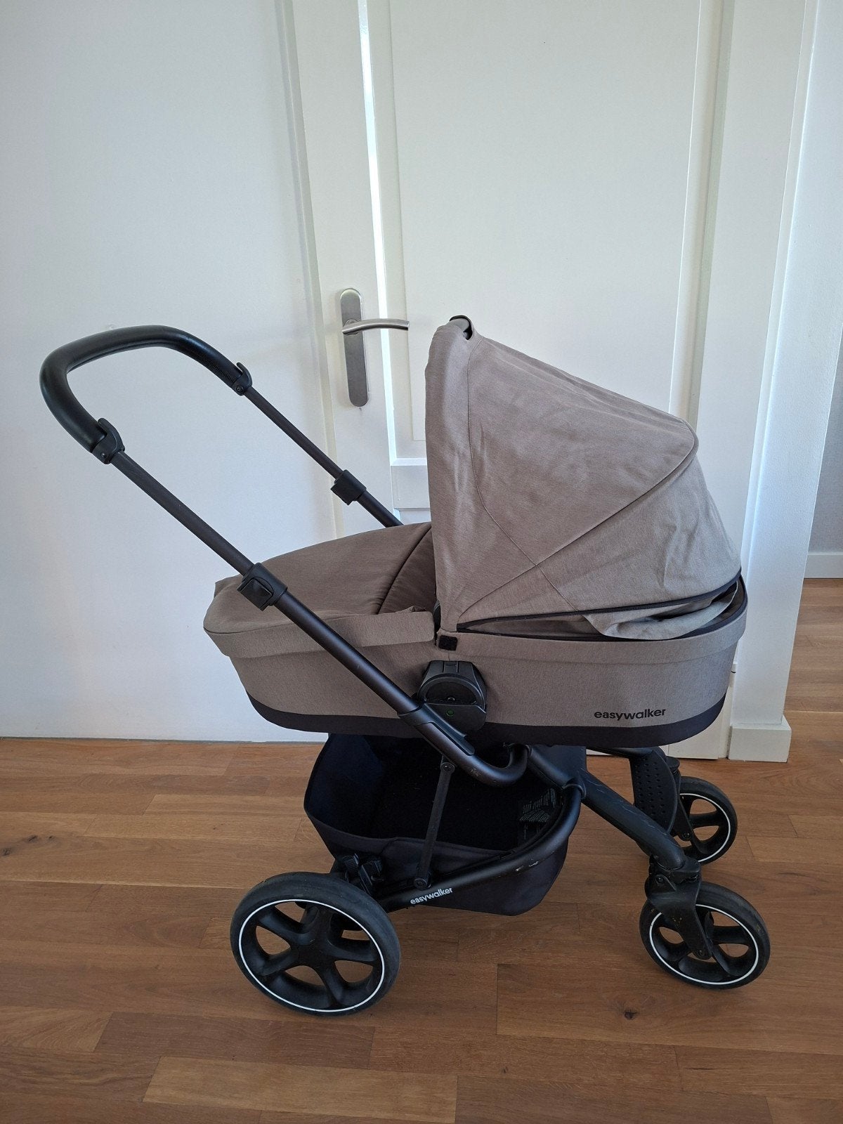 Easywalker Harvey3 Combiwagen met reiswieg en zitje, Gebruikt, Combiwagen, Verstelbare duwstang, Ophalen