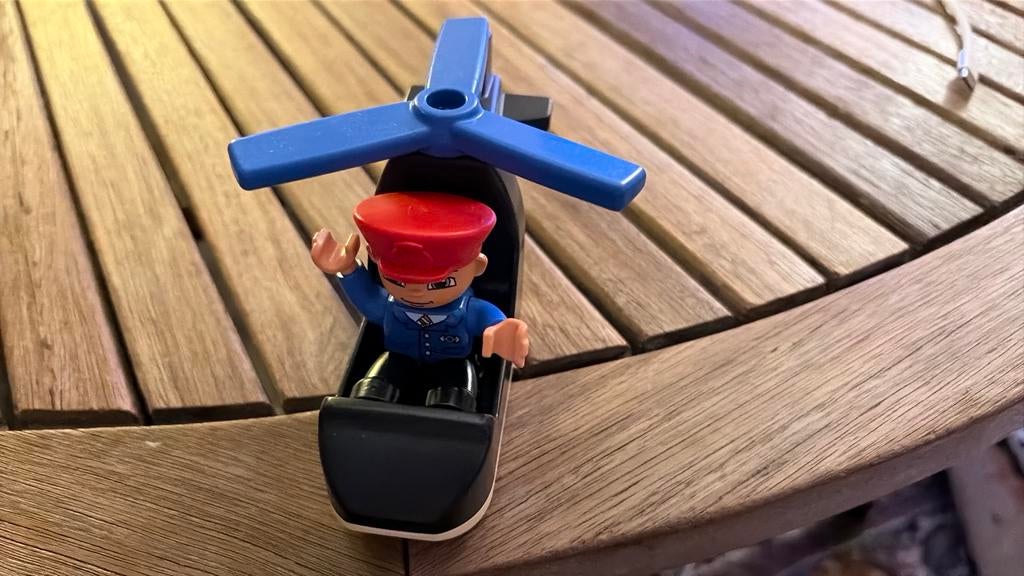 Lego Duplo Politieboot en Agent en zwarte politiehelikopter, Ophalen of Verzenden, Gebruikt, Jongen of Meisje
