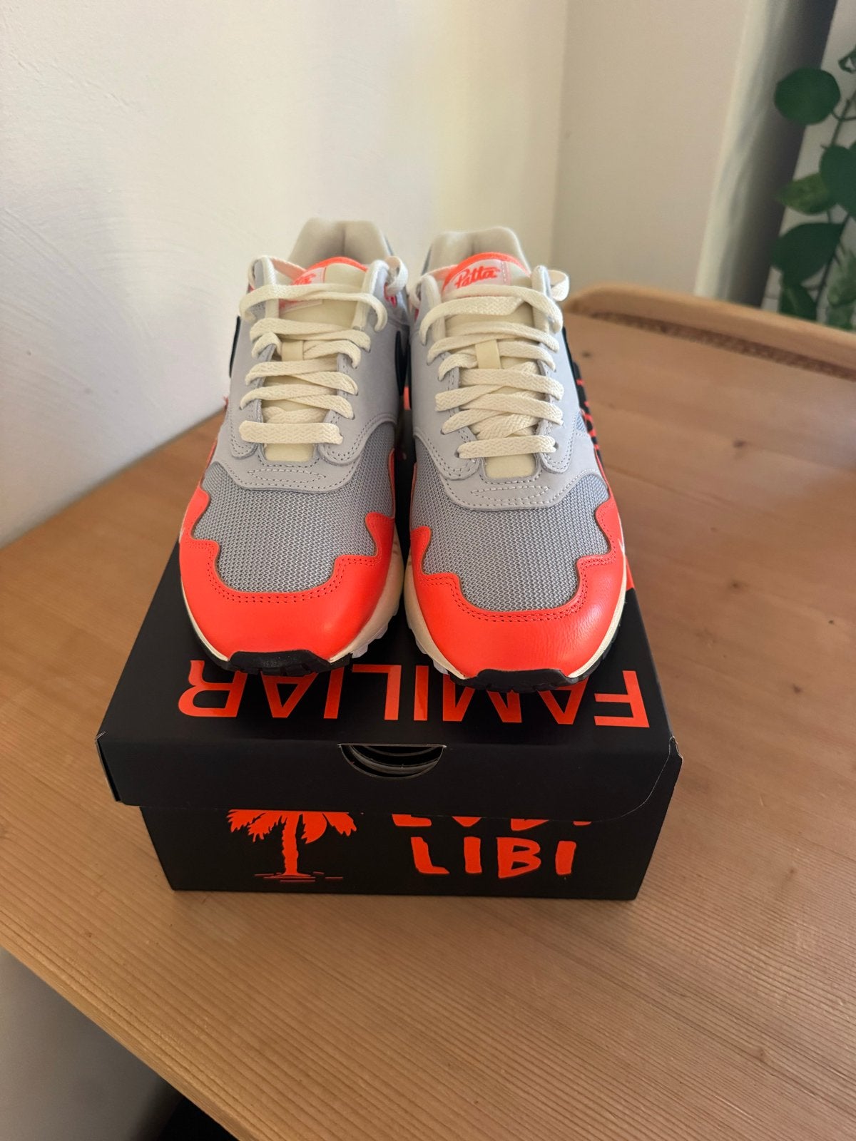 Nike Air Max 1 Patta Waves Hyper Crimson Pure Platinum, Ophalen of Verzenden, Nieuw, Overige kleuren, Sneakers of Gympen