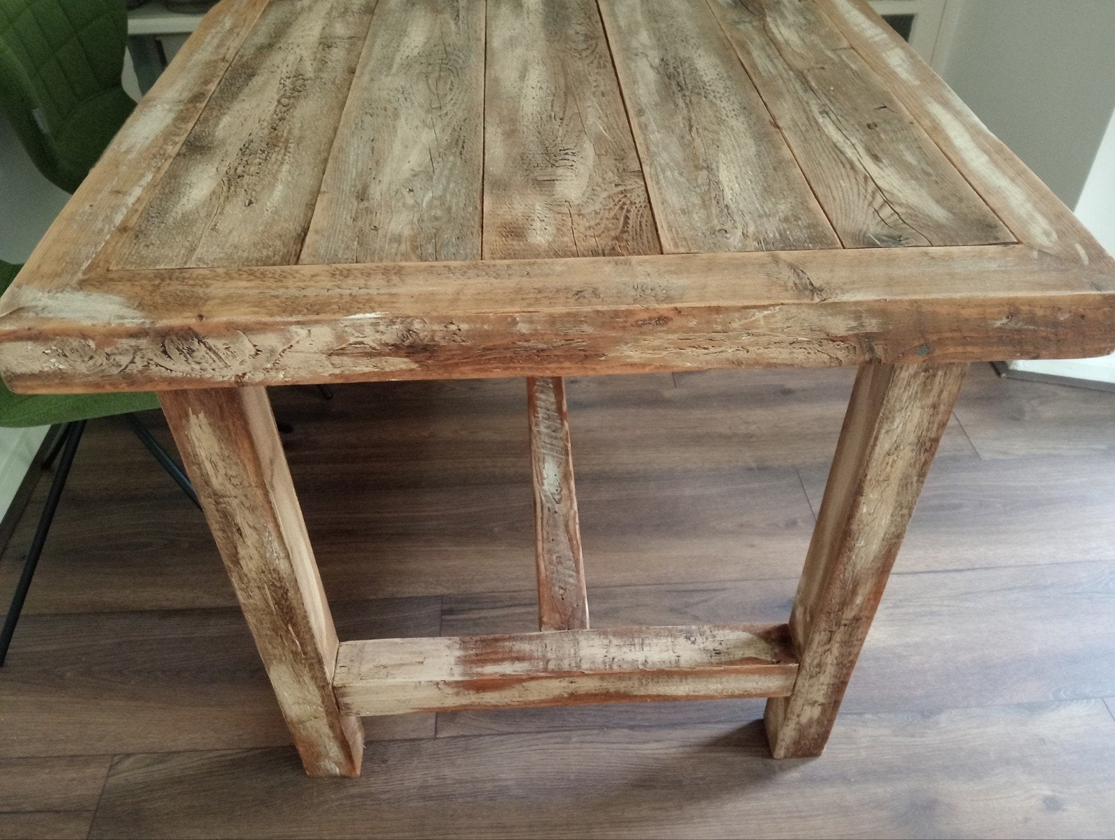 Robuuste,  rustieke eettafel van hout, Huis en Inrichting, Ophalen, 50 tot 100 cm, Zo goed als nieuw, 150 tot 200 cm