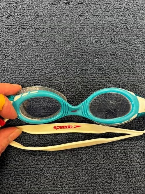 ZGAN! Speedo kinder zwembril blaau wit € 4,99, Ophalen of Verzenden, Zo goed als nieuw, Duikbril of Snorkel