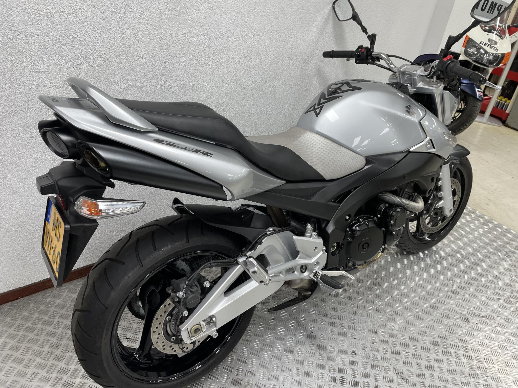 Suzuki GSR600 GSR 600 A ABS BOVAGGARANTIE NIEUWSTAAT ! Suzuk, Motoren, Bedrijf, Meer dan 35 kW, 599 cc, Naked bike