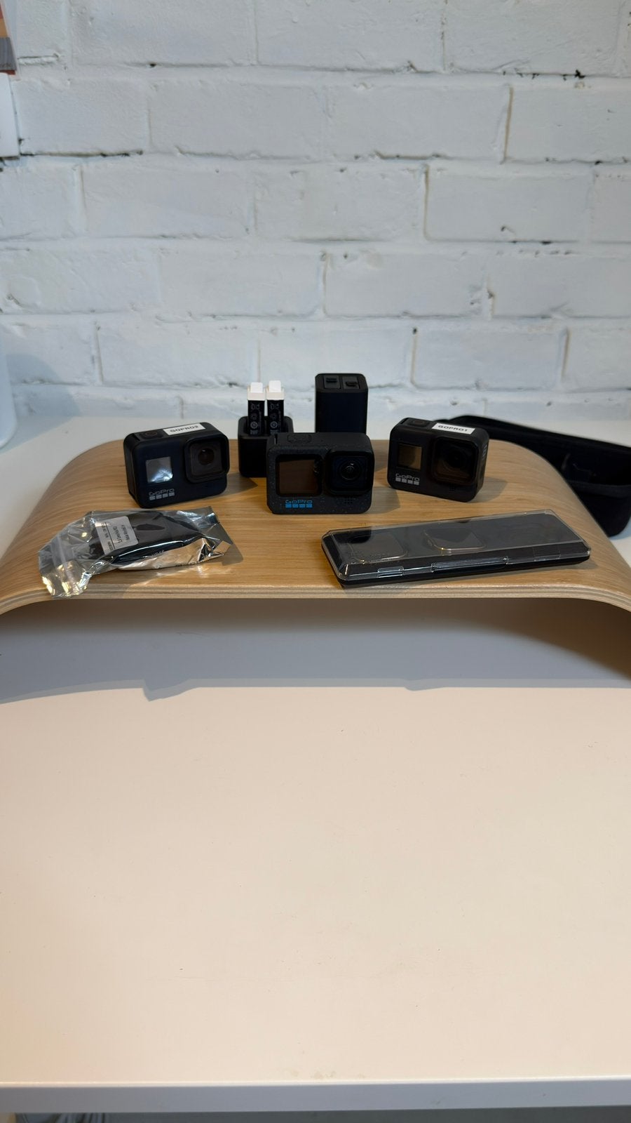 Foto 5 van Set van 3 GoPro-camera’s – 2 HERO8 Black en 1 HERO12 Black