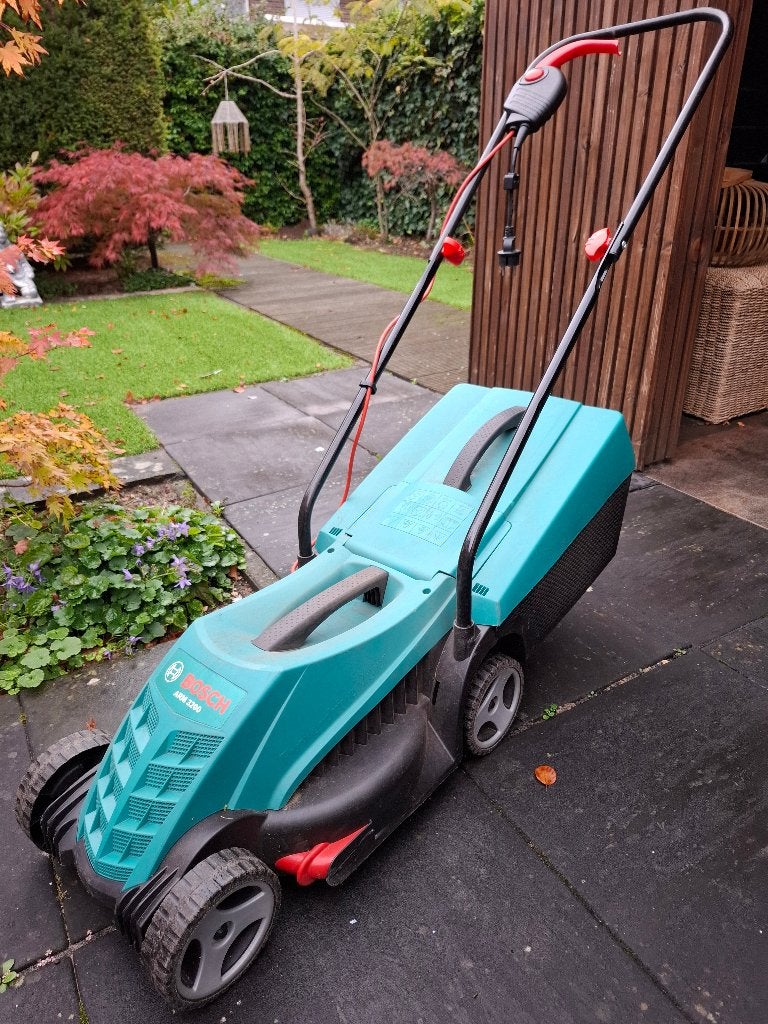 Elektrische grasmaaier, Bosch ARM 3200, Tuin en Terras, Ophalen, Gebruikt, Elektrische grasmaaier, Opvangbak