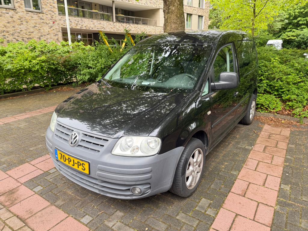 Volkswagen Caddy 1.6 75KW Kombi 2004 Zwart, Auto's, Bestelauto's, Voorwielaandrijving, 4 cilinders, Volkswagen, Zwart