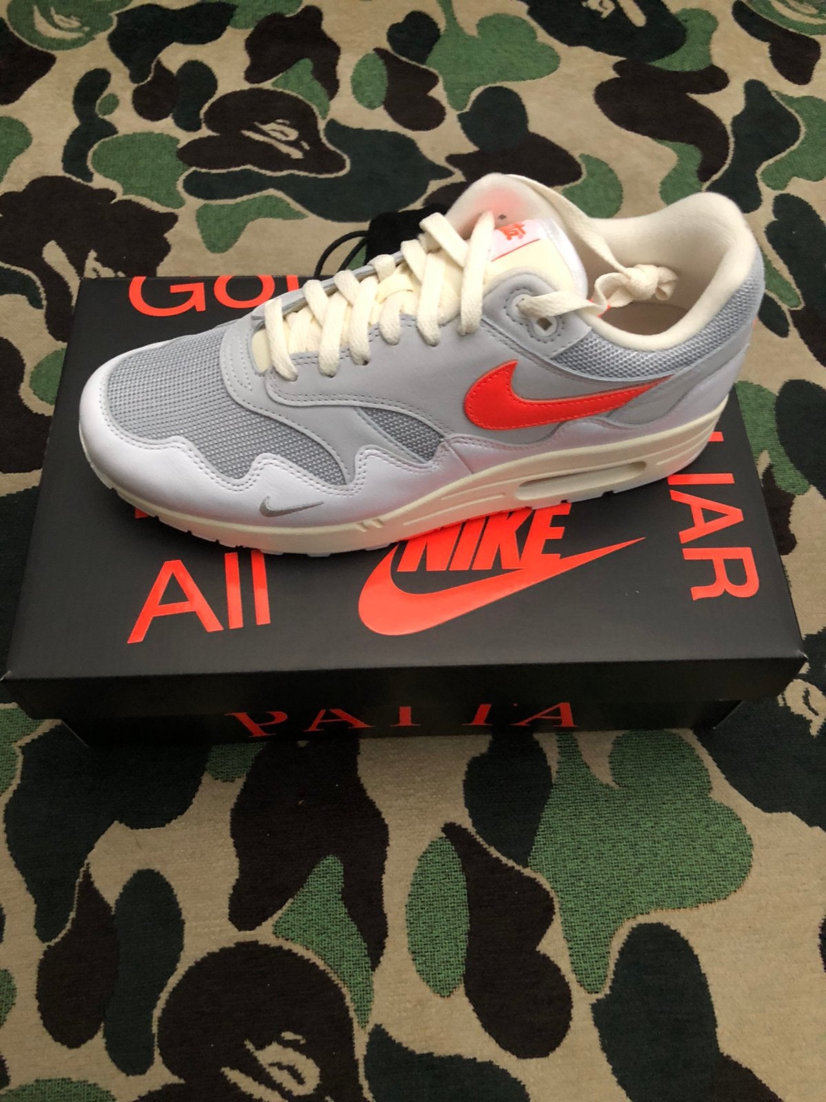 * PATTA x NIKE AIR MAX 1 “ WAVE “ WHITE HYPER CRIMSON, Wit, Nieuw, Ophalen of Verzenden, Sneakers of Gympen
