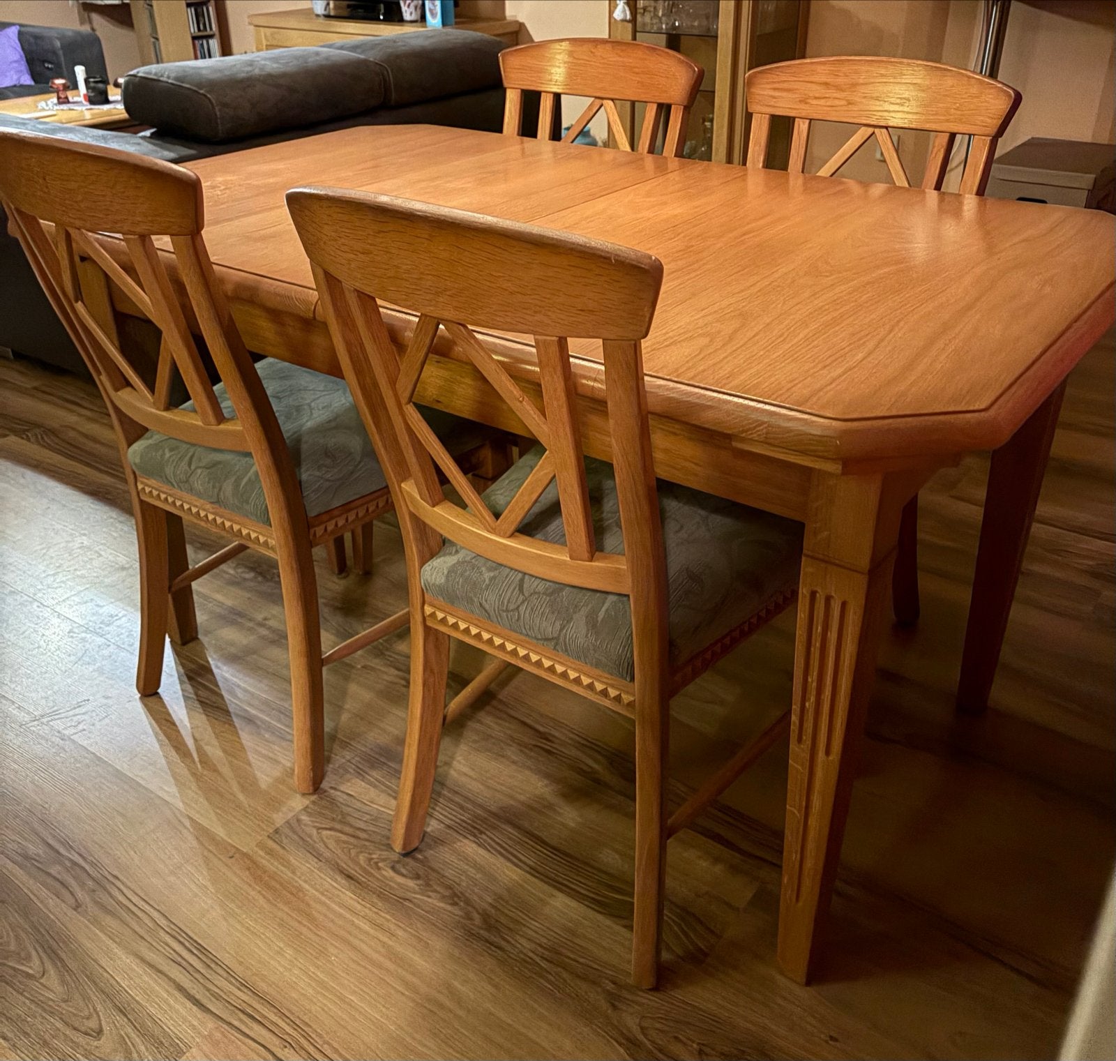 Eetkamertafel/eetkamerstoelen/salontafel/dressoir/spiegel, Ophalen