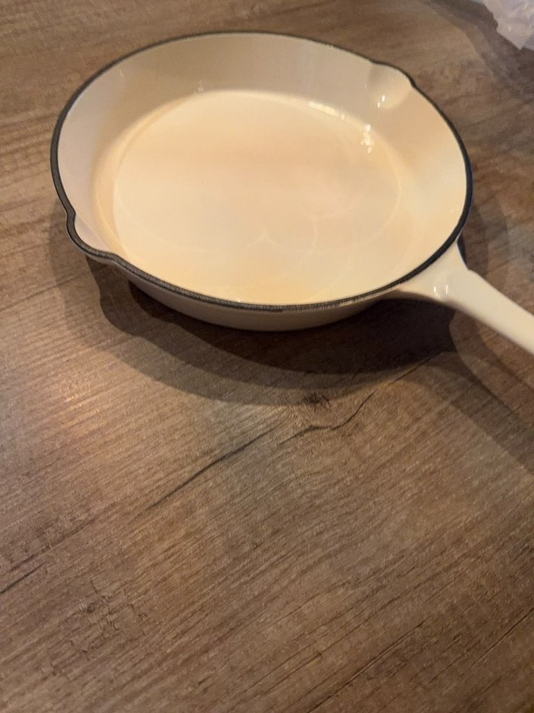 Nieuwe Gietijzeren Koekenpan Wit - 26x5cm, 1.3L, Huis en Inrichting, Koekenpan, Eu, Antiaanbaklaag, Gietijzer