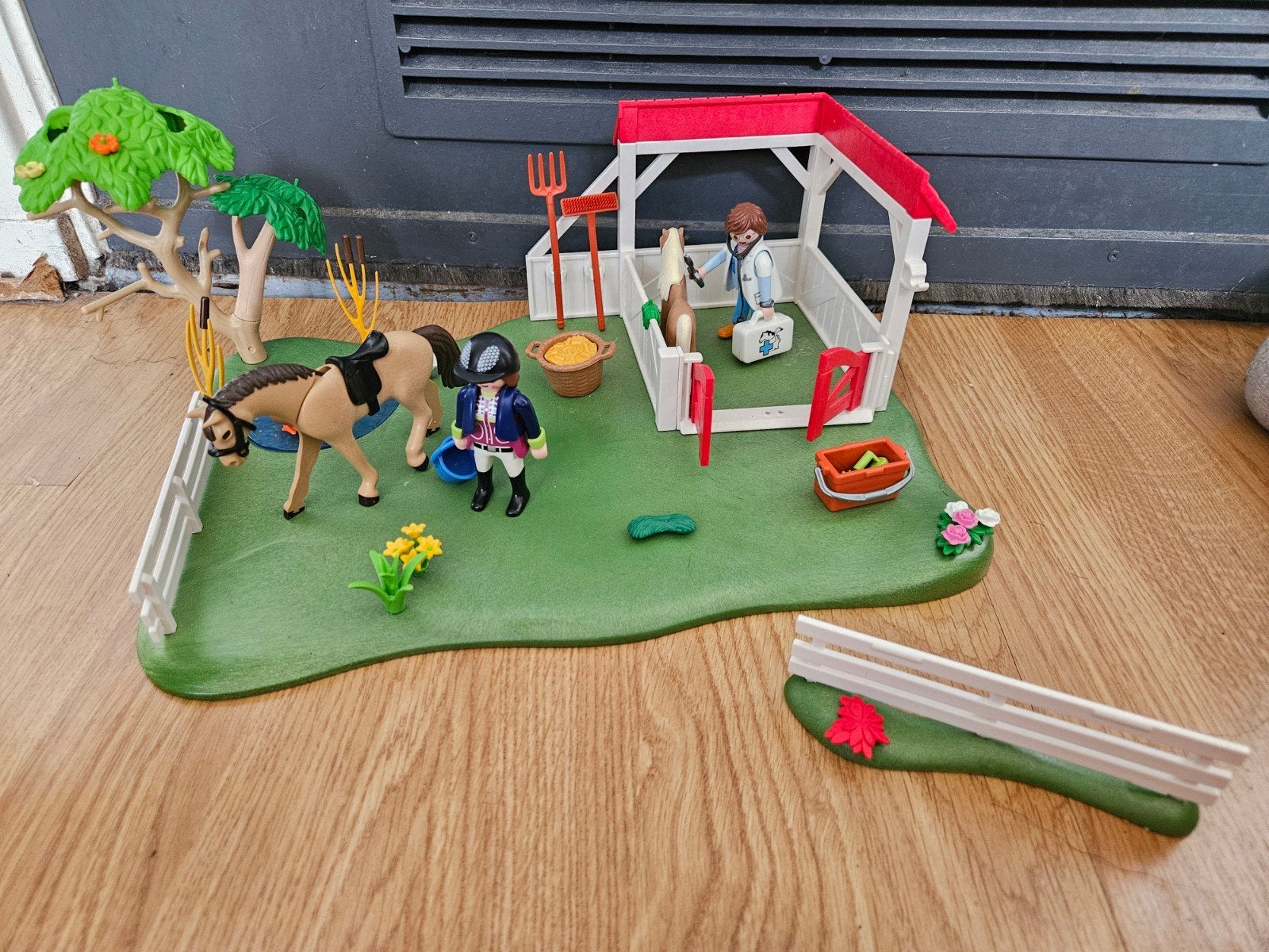 playmobil veearts boerderij paardenstal dokter paard, Kinderen en Baby's, Speelgoed | Playmobil, Complete set, Ophalen of Verzenden
