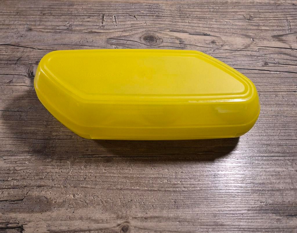 Eierdoos voor 6 eieren v Tupperware, Huis en Inrichting, Ophalen of Verzenden, Zo goed als nieuw, Wit, Overige typen