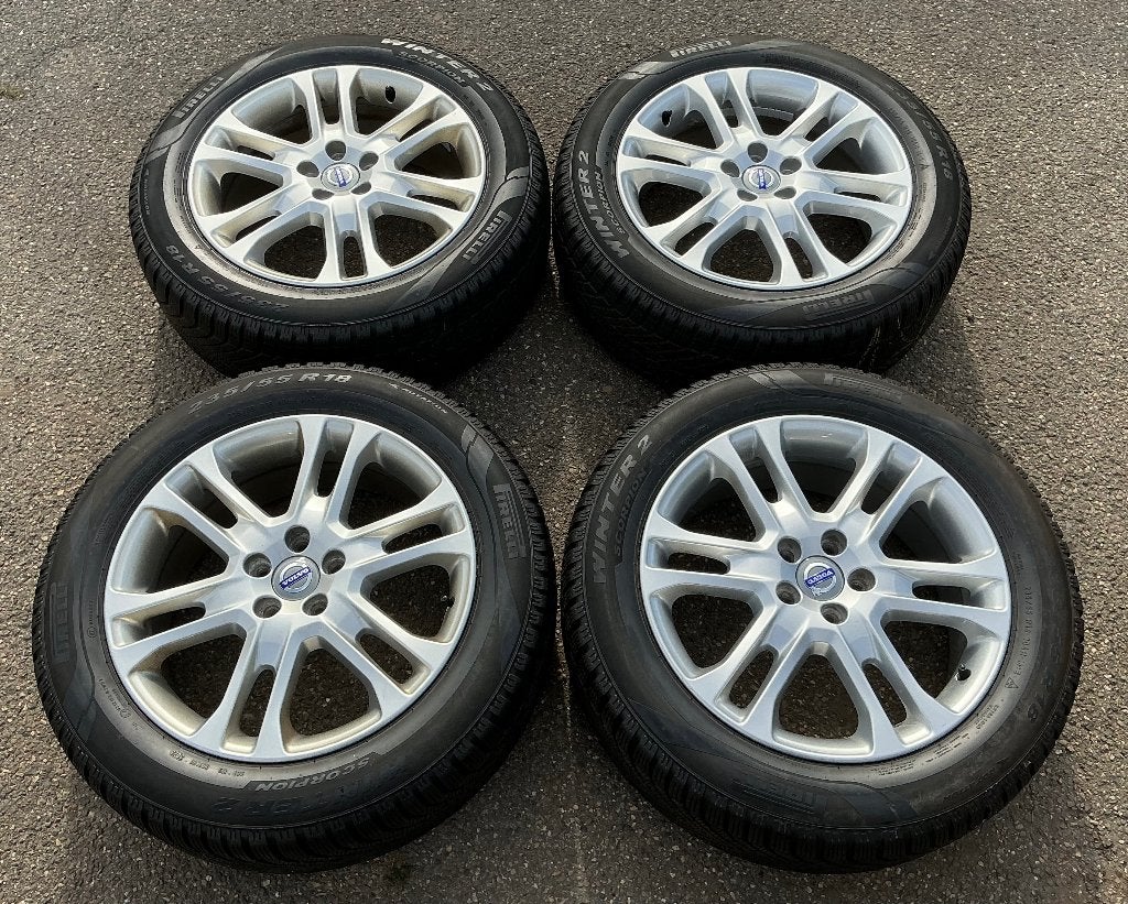 Velgen Volvo 18 inch XC70 Pirelli winterbanden veel profiel., Ophalen, 18 inch, Gebruikt, Velg(en)
