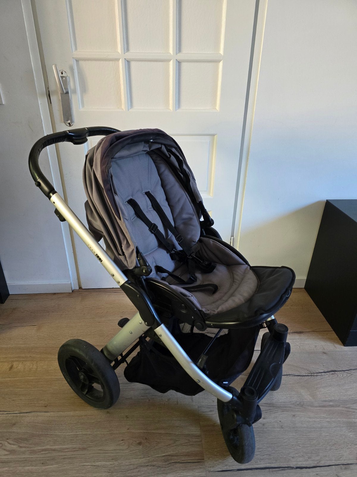 Mutsy Transit Combiwagen - Grijs, Kinderen en Baby's, Kinderwagens en Combinaties, Ophalen