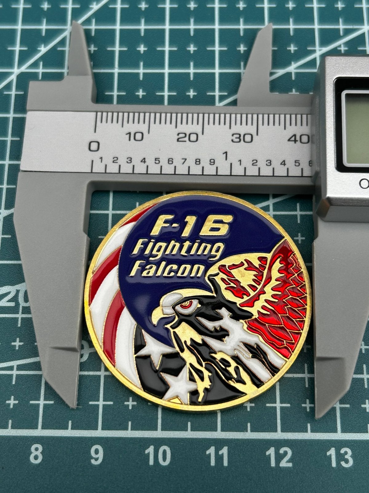US Air Force F-16 Fighting Falcon Challenge Coin, Verzenden, Luchtmacht, Amerika, Embleem of Badge