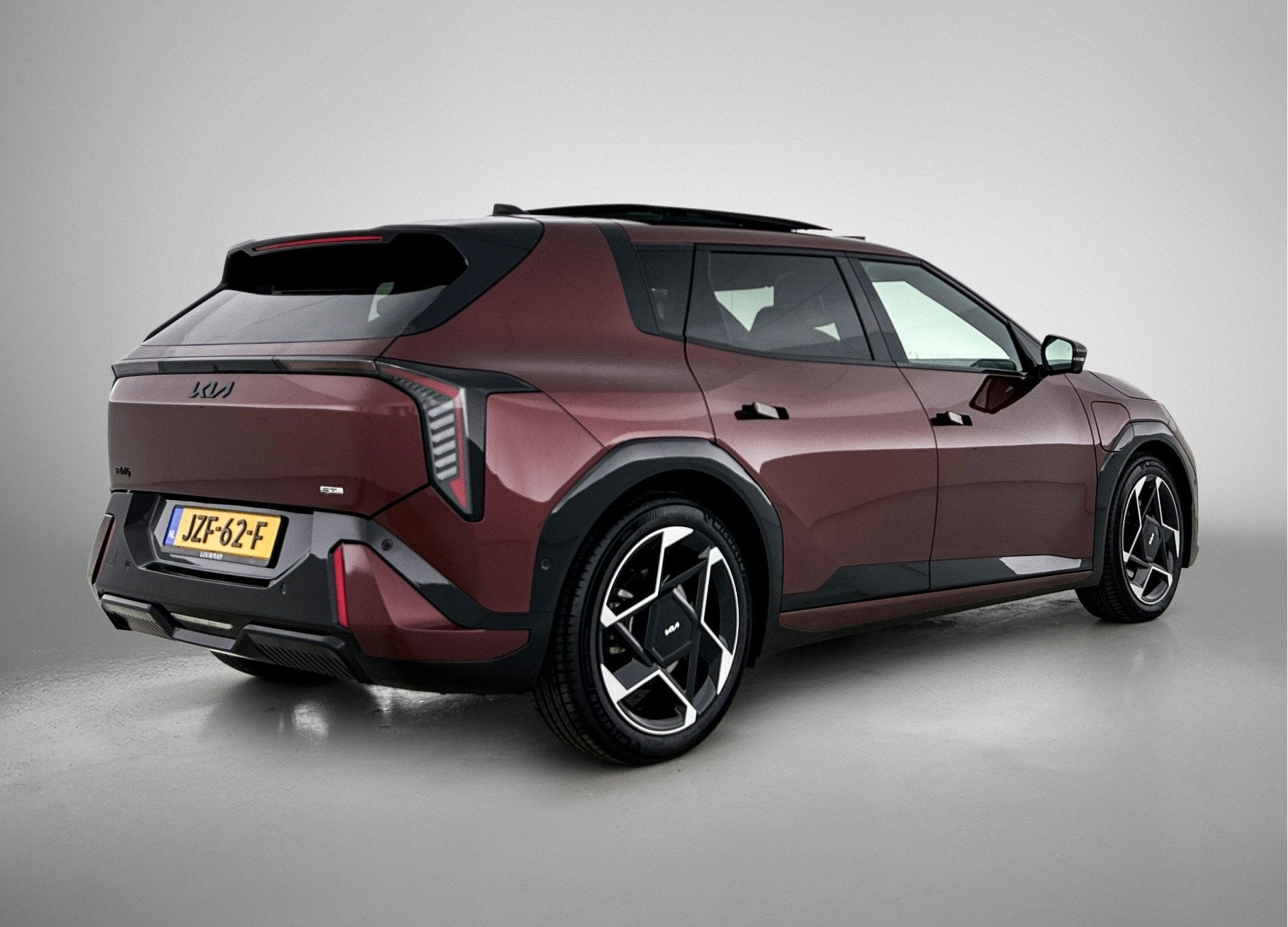 Kia EV4 GT-PlusLine 81.4 kWh Stoelverwarming | stoelverkoeli, Auto's, Zwart, Adaptive Cruise Control, 204 pk, 1000 kg