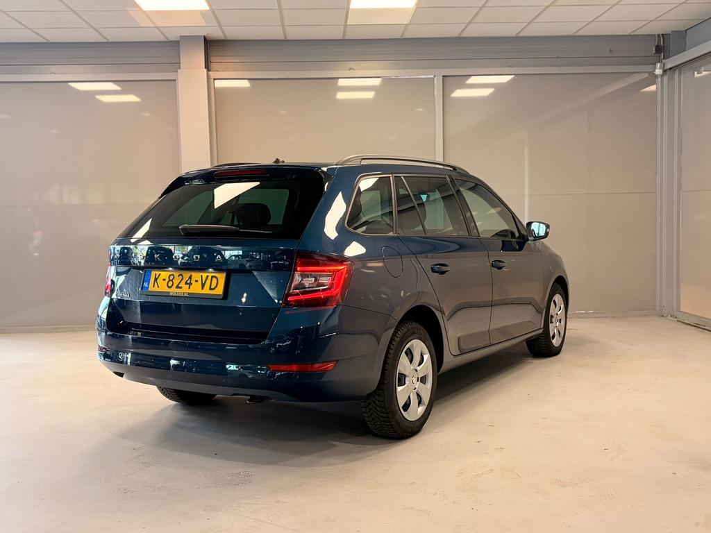 Skoda Fabia Combi 1.0 TSI Ambition AUTOMAAT | NAVI | CLIMA |, Auto's, Skoda, Stof, Gebruikt, 95 pk, Automatische klimaatregeling