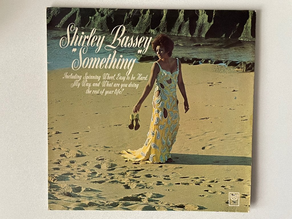 Shirley Bassey - Something. LP, Cd's en Dvd's, Vinyl | Pop, Zo goed als nieuw, LP, Beschermende buitenhoes, Fotohoes, Inclusief binnenhoes