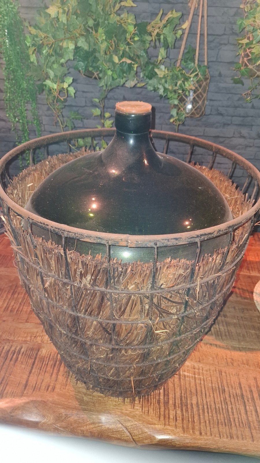 Vintage Glazen Fles in ijzeren / Rietmand - Decoratief, Ophalen