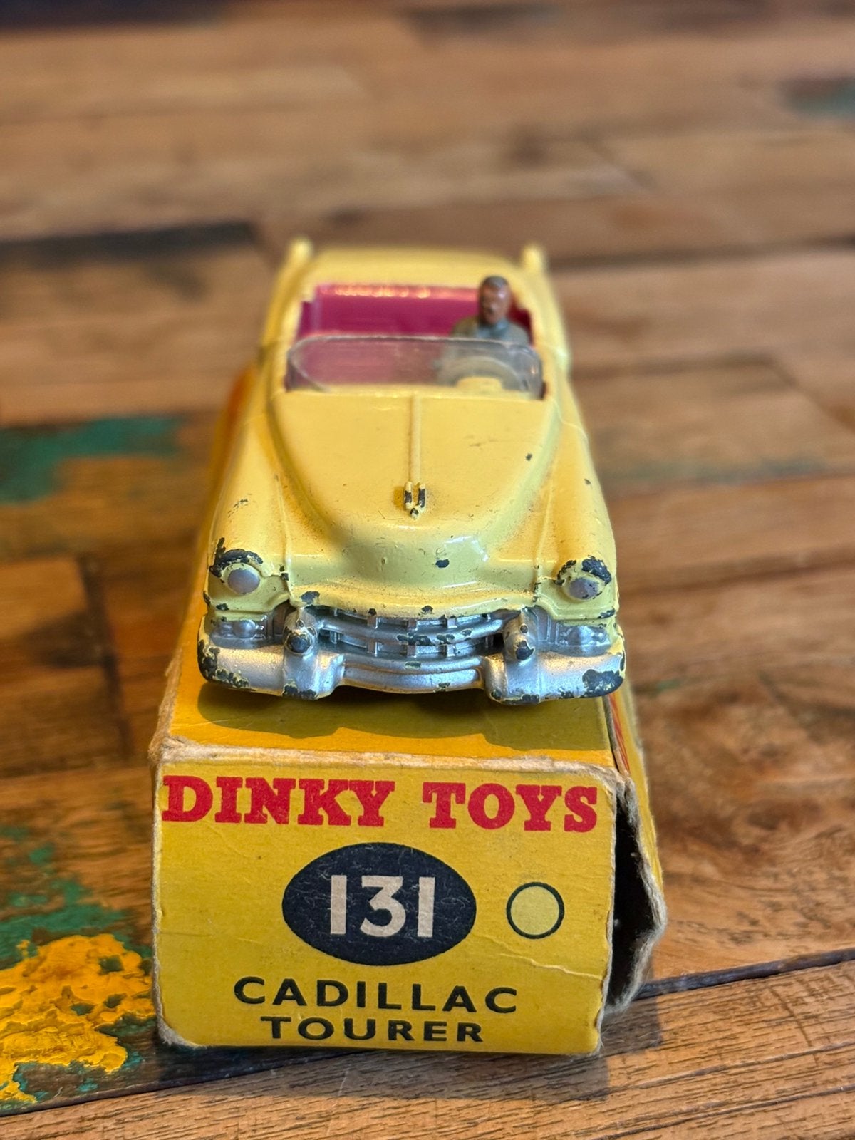 Dinky Toys 131 Cadillac Tourer met originele doos – jaren 50, Ophalen of Verzenden, Zo goed als nieuw, Auto, Dinky Toys