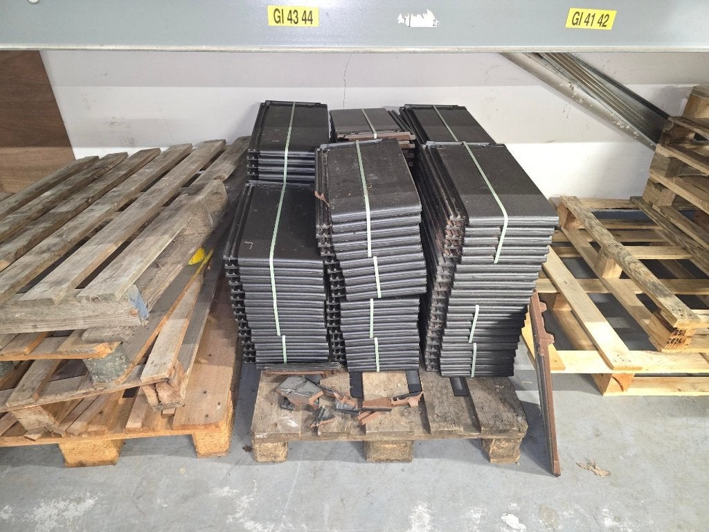 Dakpannen Monier Tuile Plat Zwart Vol Donker Engobe 115 st, 10 tot 15 m², Steen of Klei, Zwart, Nieuw