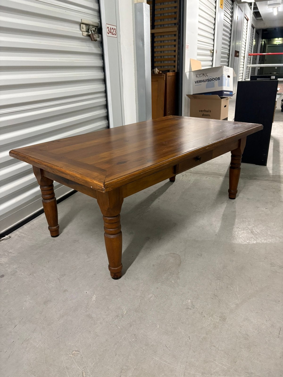 Vintage Salontafel met lade walnootkleur, Antiek en Kunst, Antiek | Meubels | Tafels, Ophalen