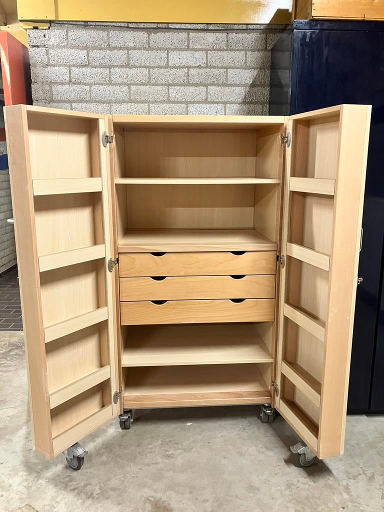 Knutselkast kast voor kinderopvang of school verrijdbaar, Ophalen, Zo goed als nieuw