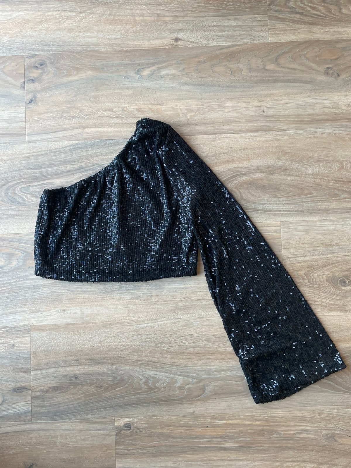 Off shoulder top zwart met glitter maat M flared mouwtje, Maat 38/40 (M), Zwart, Ophalen of Verzenden, Zo goed als nieuw