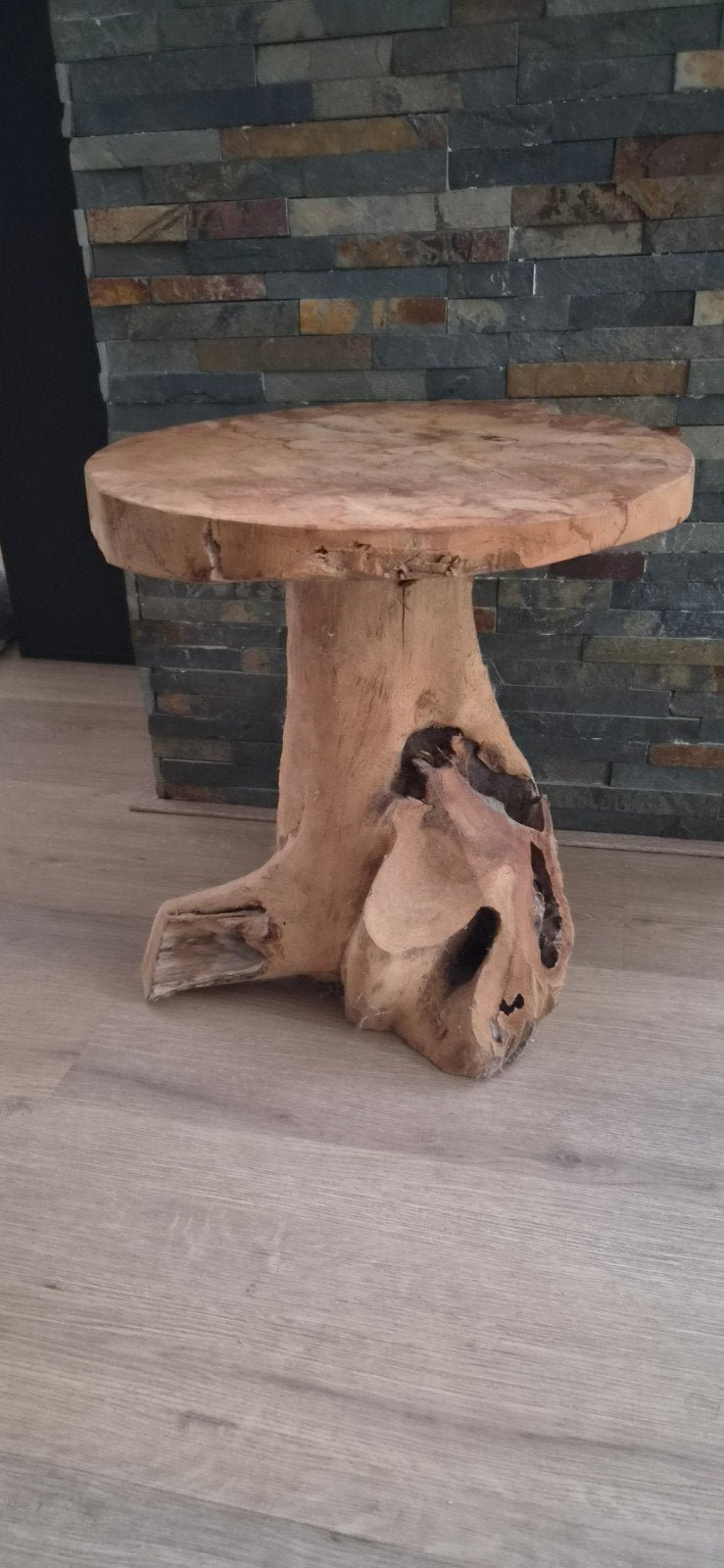 Unieke bijzettafel van massief hout, Ophalen, Minder dan 45 cm, Minder dan 55 cm, Gebruikt