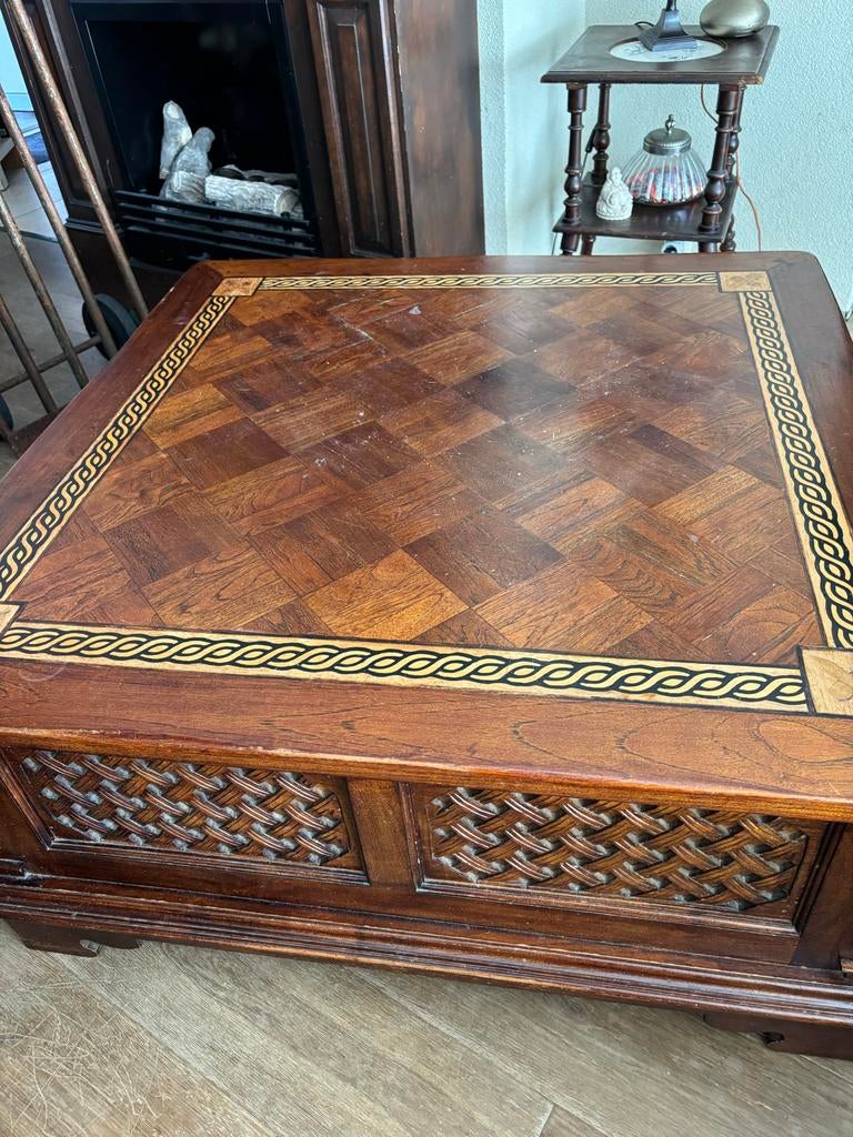 Houten salontafel met patroon, Ophalen, Gebruikt, 100 tot 150 cm, Vierkant