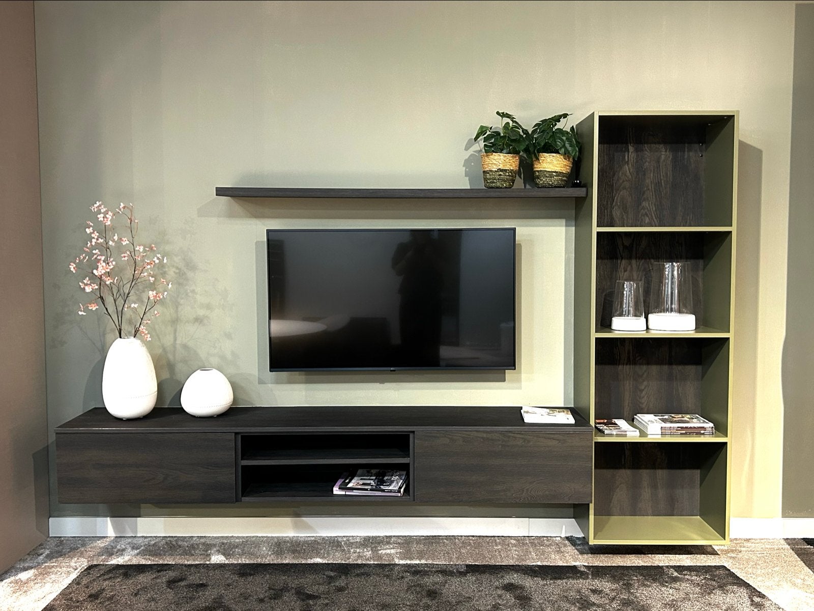 Showroommodel Maatwerk TV Meubel Aanhuis - Allure, Ophalen, 200 cm of meer, 150 tot 200 cm, 25 tot 50 cm