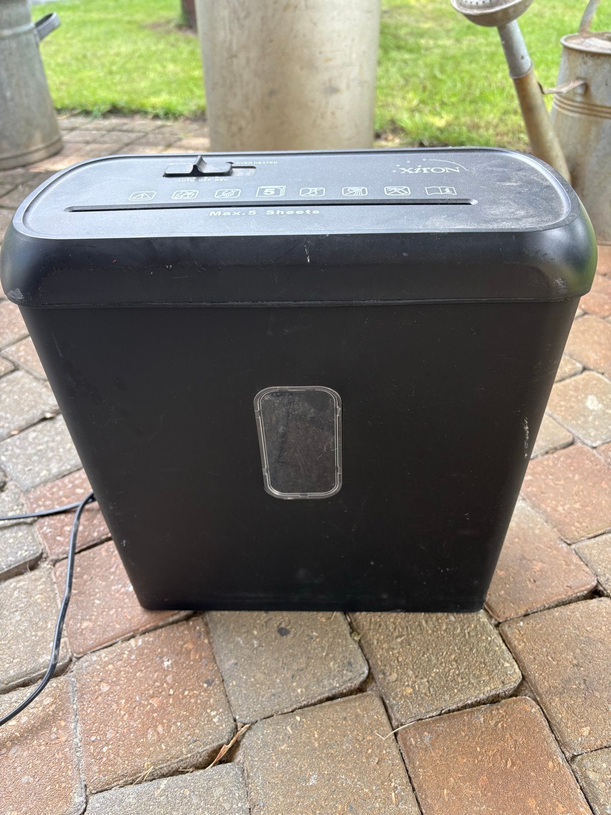 Xiron papiervernietiger - Max. 5 vellen, Diversen, Ophalen, Gebruikt