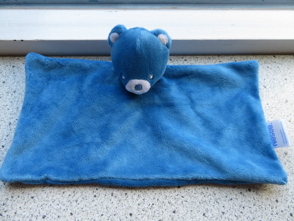 Knuffeldoek Beer Basje blauw velours merk Nestlé, Beer, Blauw, Ophalen of Verzenden, Zo goed als nieuw