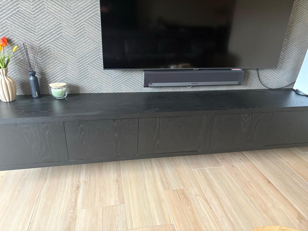 Goossens TV Meubel Barcelona Zwart Eikenhout lengte 3200, Ophalen, 150 tot 200 cm, Eikenhout, Zo goed als nieuw