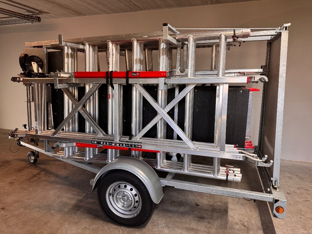 Altrex RS Tower 42 S Prof. FIBER DECK incl. Aanhanger deluxe, Ophalen, Zo goed als nieuw, Rolsteiger of Kamersteiger, 5 meter of hoger