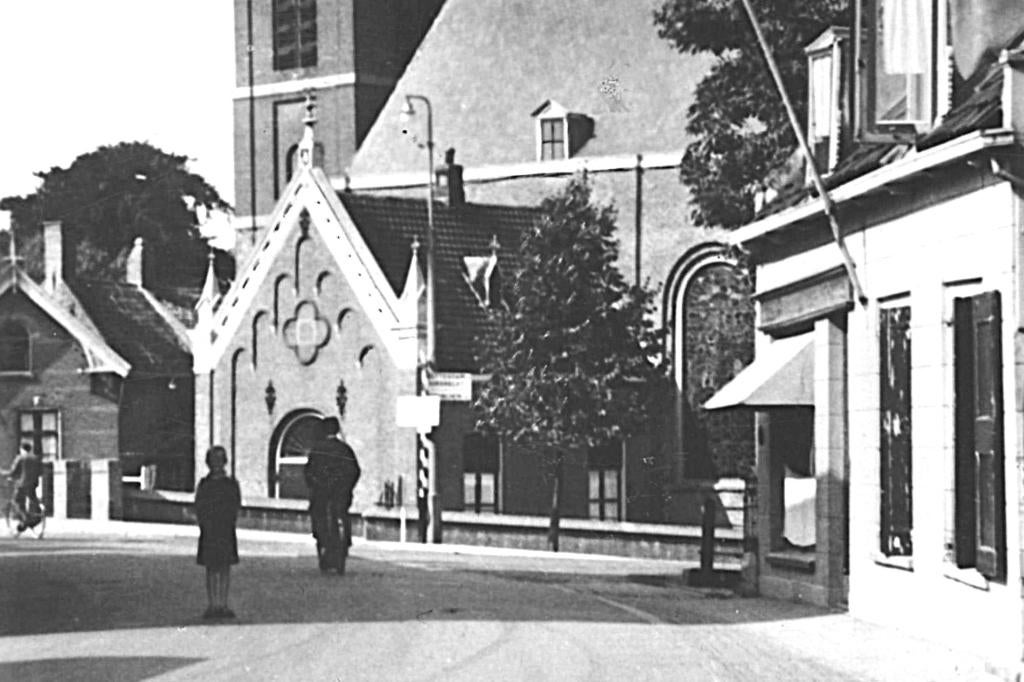 950774 Sliedrecht ZH 1949 Ned Herv Kerk  onbeschreven, Ophalen of Verzenden, 1940 tot 1960, Ongelopen, Zuid-Holland