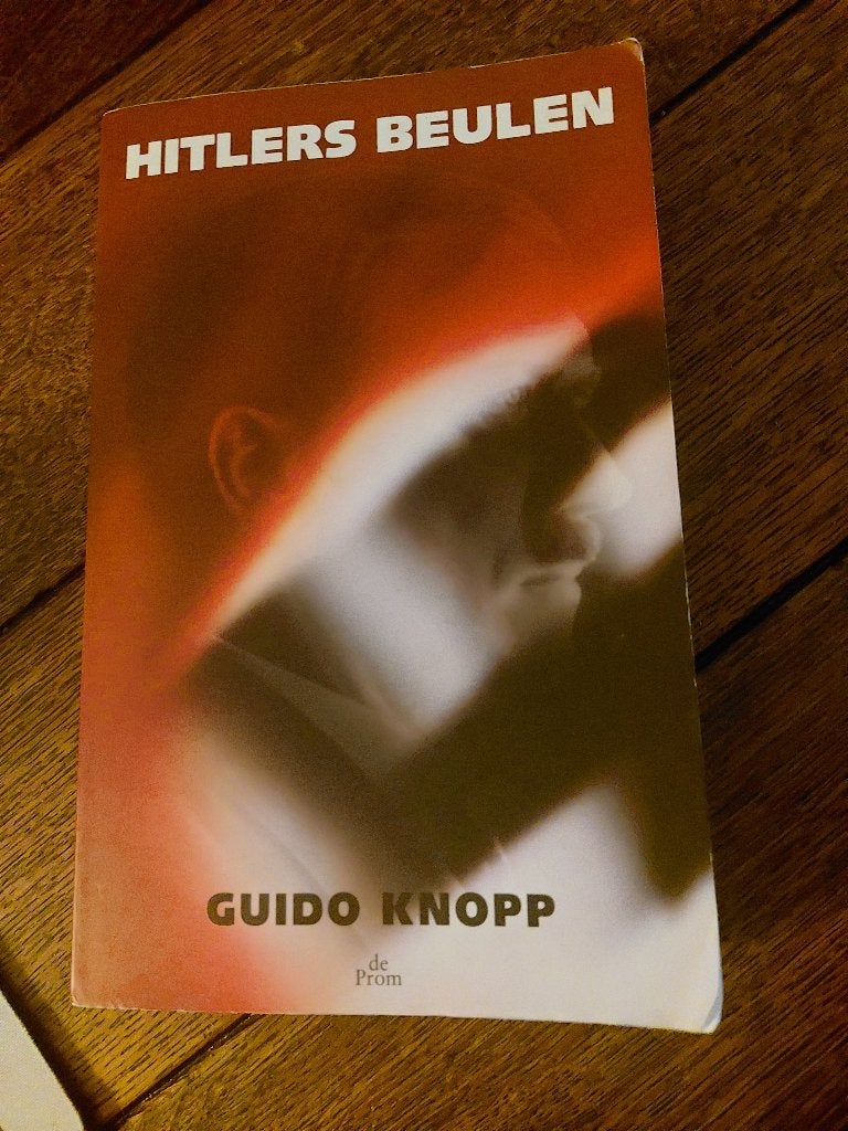 Adolf Hitler - J.S. Bartstra + Hitlers Beulen- Guido Knopp, Europa, Ophalen of Verzenden, 20e eeuw of later, Gelezen