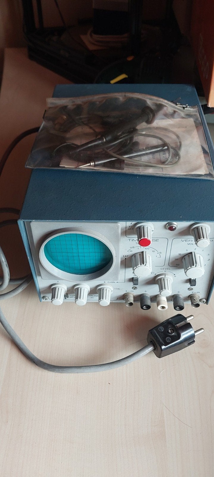 Yizreel Electronics oscilloscope, Doe-het-zelf en Verbouw, Meetapparatuur, Ophalen of Verzenden, Gebruikt, Overige meters