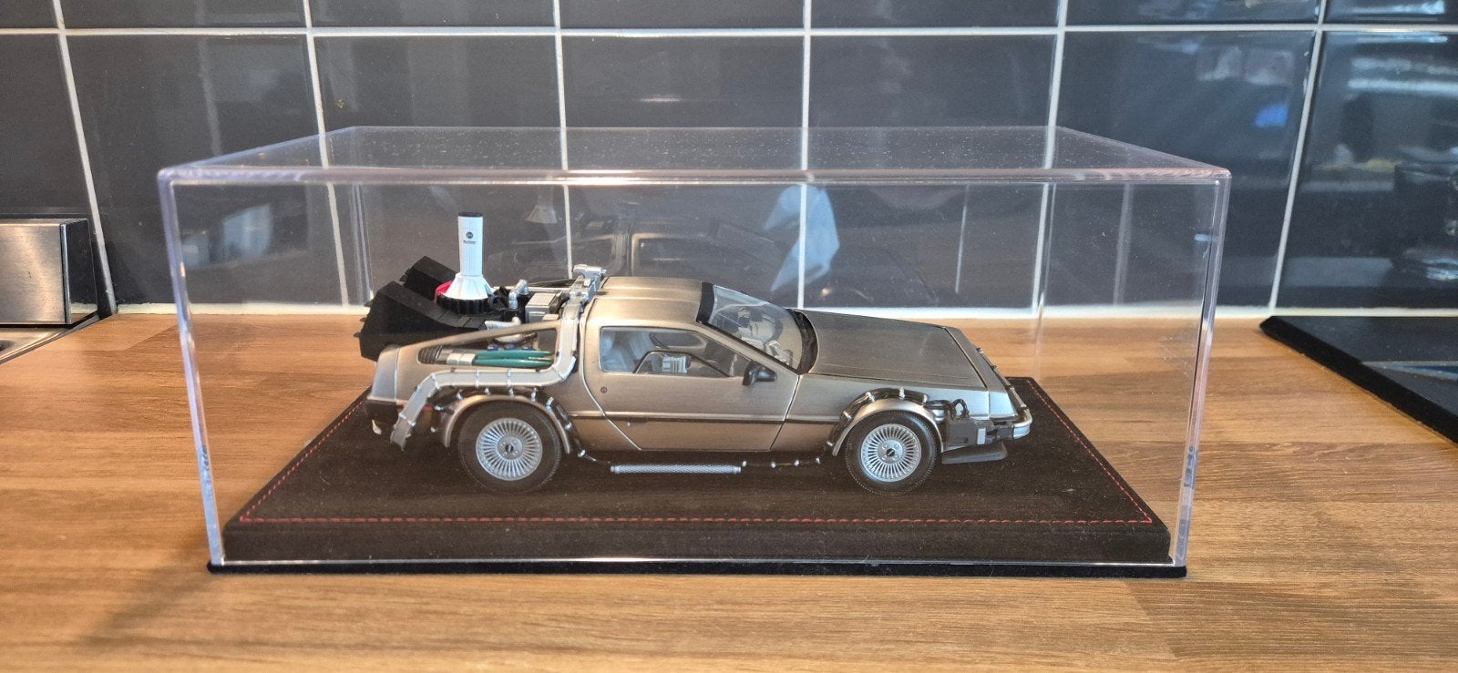 Delorean Back to the Futute 2 Sunstar 1 18, Ophalen of Verzenden, Zo goed als nieuw, Auto, Sun Star
