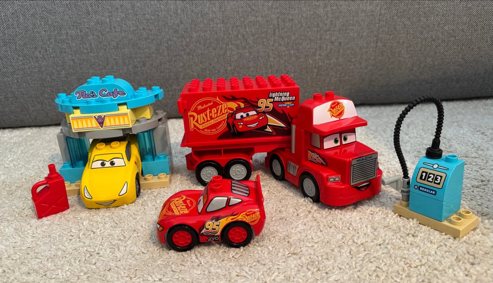 LEGO Duplo Cars Bliksem McQueen Takel Mater speelset, Ophalen, Zo goed als nieuw, Overige merken