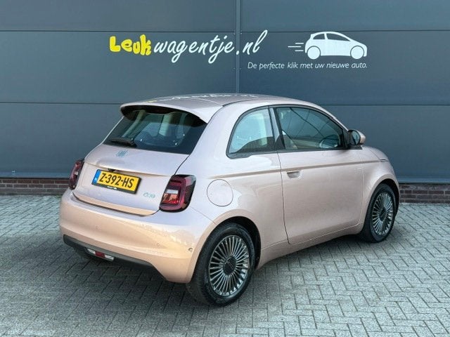 Fiat 500 Icon 42 kWh *camera *comfortpack *magic eye *stoelv, Auto's, Fiat, Stof, Overige kleuren, 4 stoelen, 1265 kg