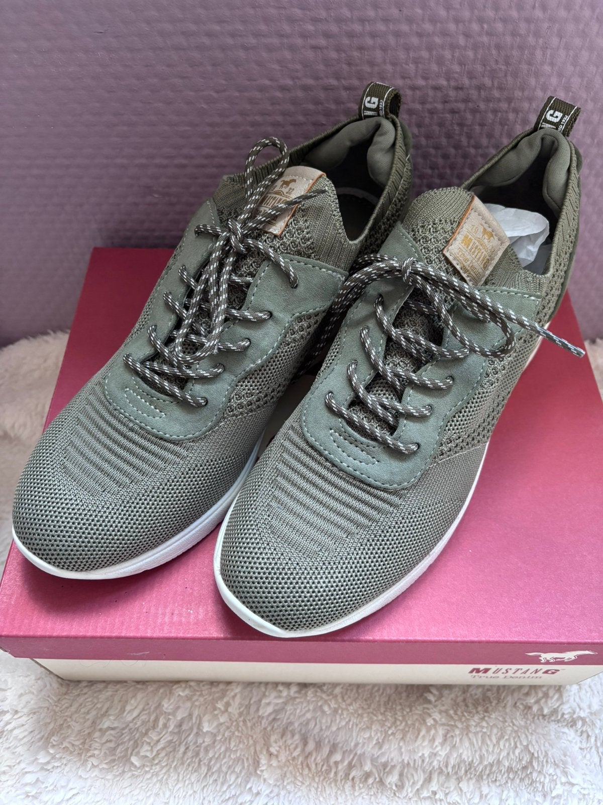 Mustang Sneakers nieuw 40, Kleding | Dames, Schoenen, Nieuw, Ophalen of Verzenden, Sneakers of Gympen, Groen