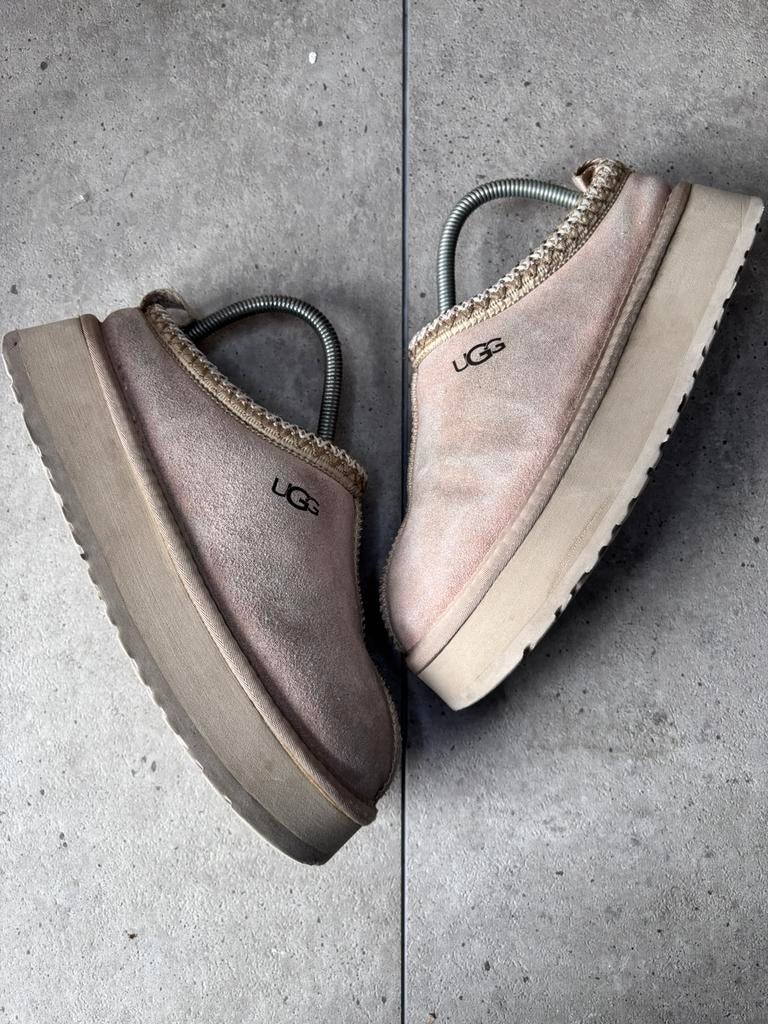 UGG Tazz II Slipper Beige 38, Kleding | Dames, Schoenen, Ophalen of Verzenden, Zo goed als nieuw, Beige, Sneakers of Gympen