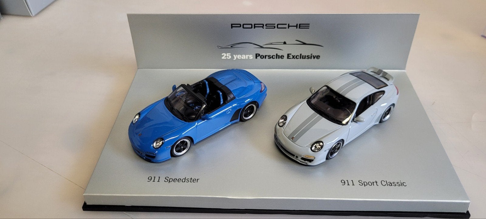 Minichamps 25 Years Porsche Exclusive Speedster en Sport Cla, Ophalen of Verzenden, Zo goed als nieuw, Auto, MiniChamps