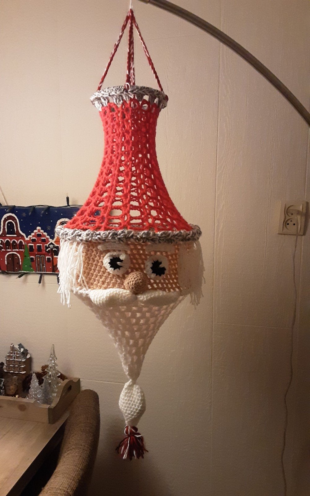 Zelf gehaakte Kerstman hanglamp - 90x30cm, Diversen, Ophalen of Verzenden, Nieuw